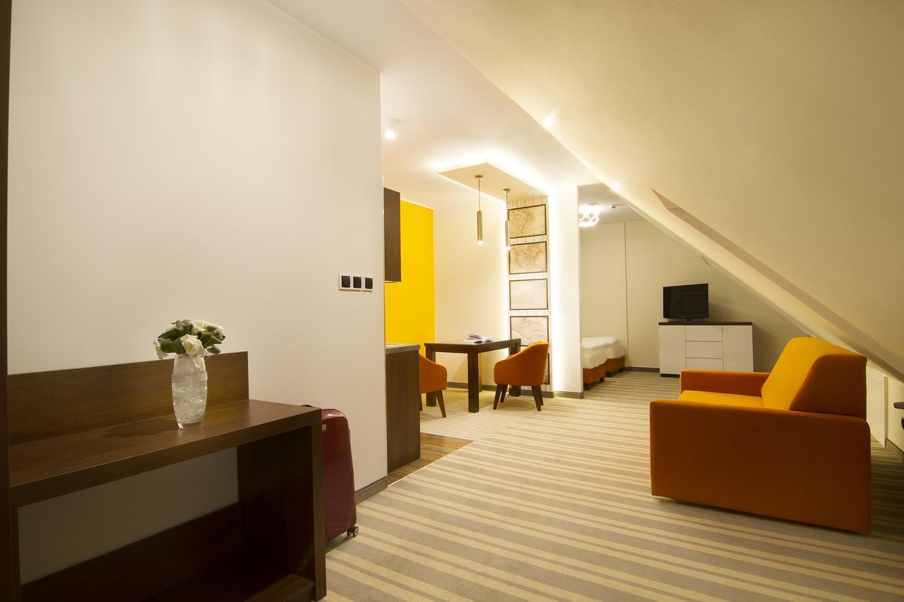 Hotel Pory Roku Czysteblota