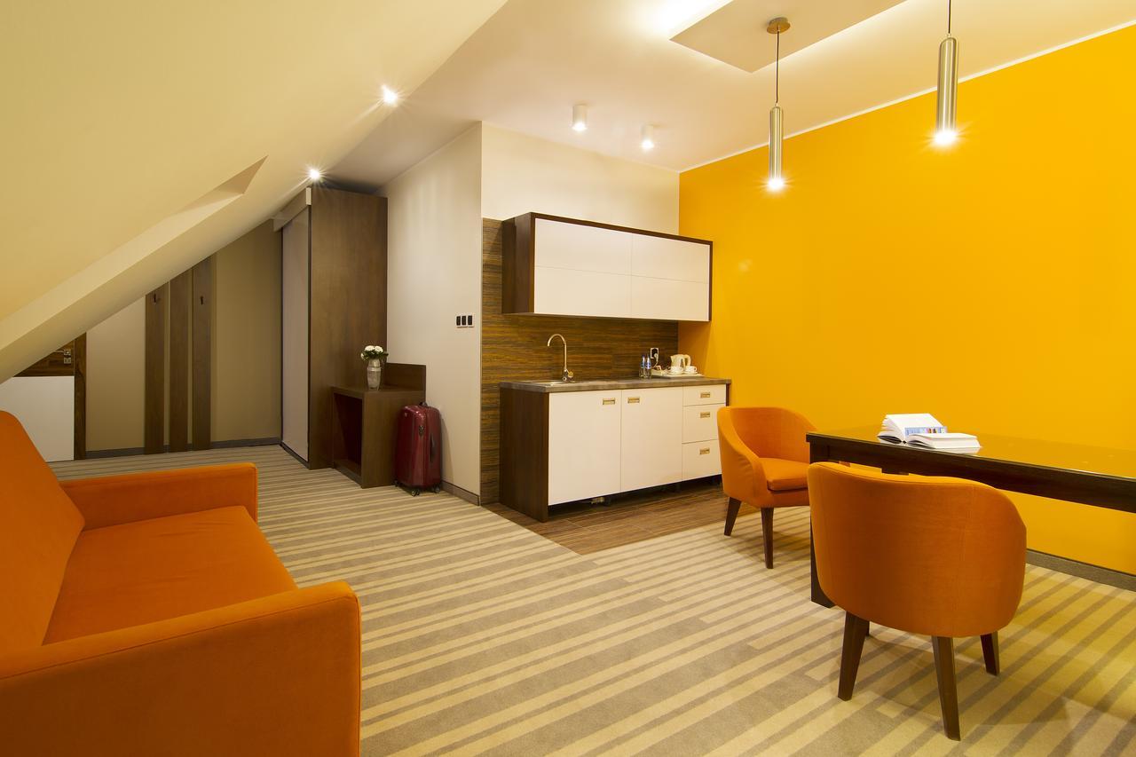 Hotel Pory Roku Czysteblota